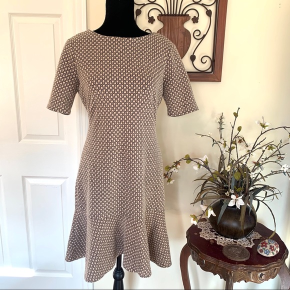 Ivanka Trump Dresses & Skirts - Ivanka Trump Tan & Black Career Dress peplum hem 6